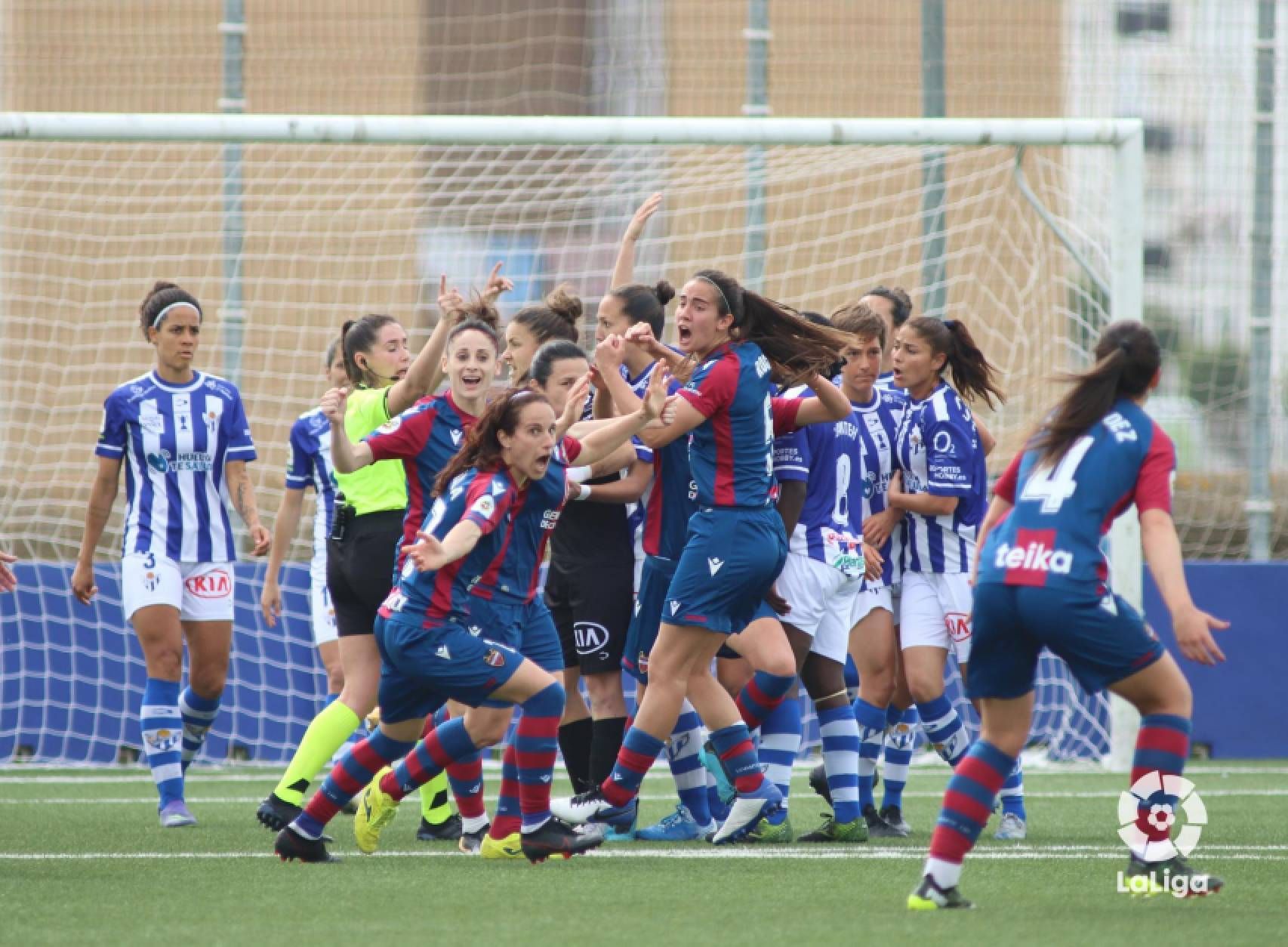 El Levante UD firma una victoria importantísima ante el Sporting de Huelva con un espectacular fin