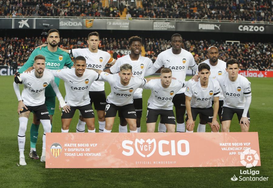 Posible once titular del Valencia CF ante el Rayo con Gabriel.