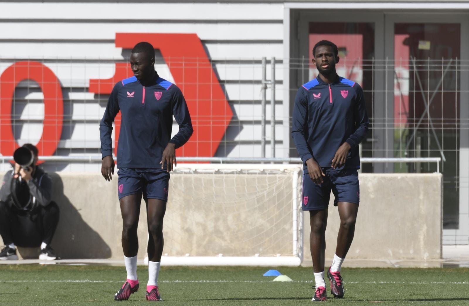 Pape Gueye y Nianzou, en el entrenamiento de este sábado.