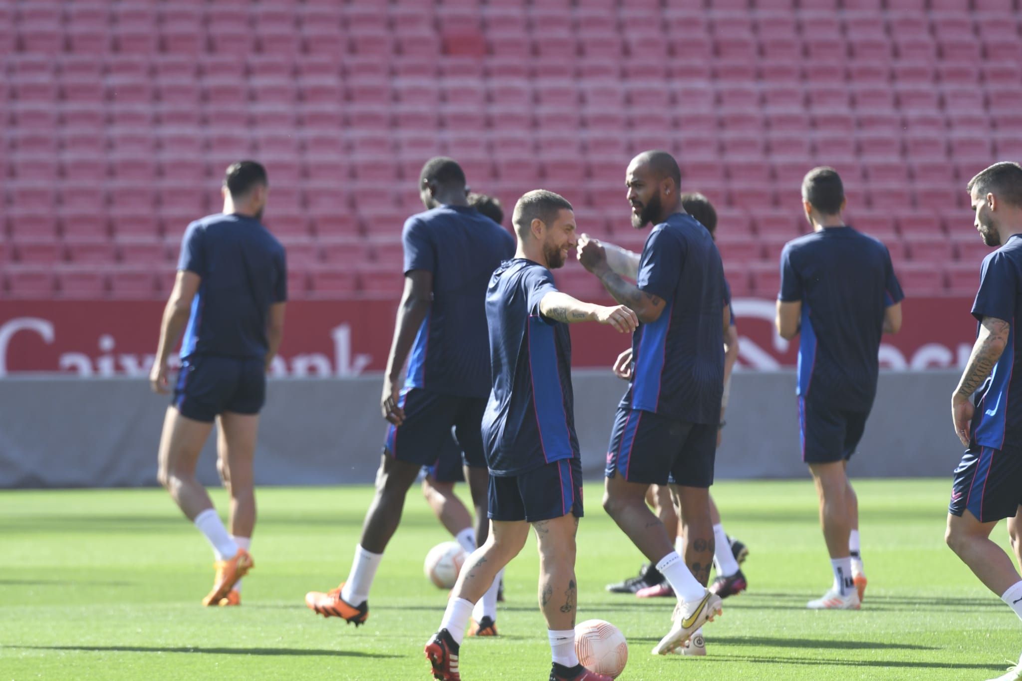  Papu Gómez y Marcao, en el entrenamiento del Sevilla.
