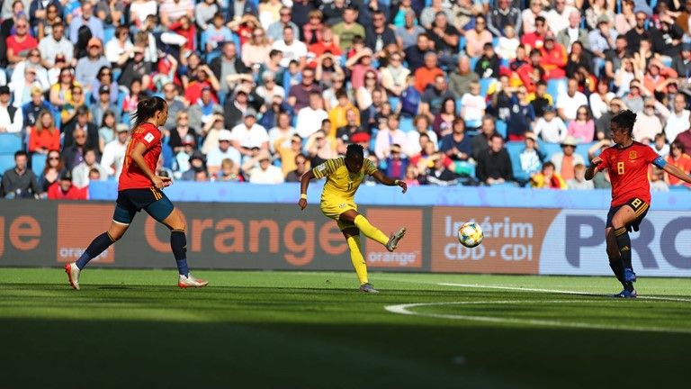 España encajó el gol desde larga distancia.