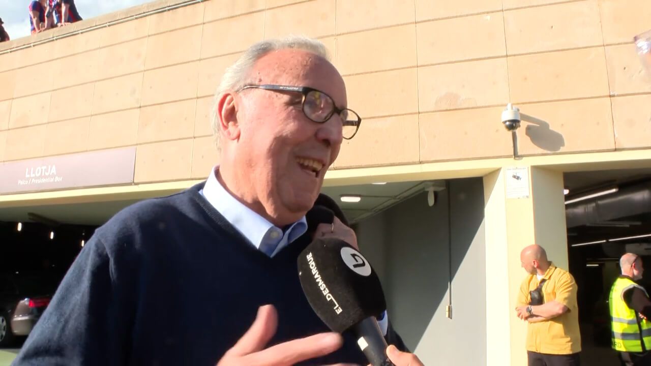  Joan Gaspart, saliendo del estadio tras el Clásico
