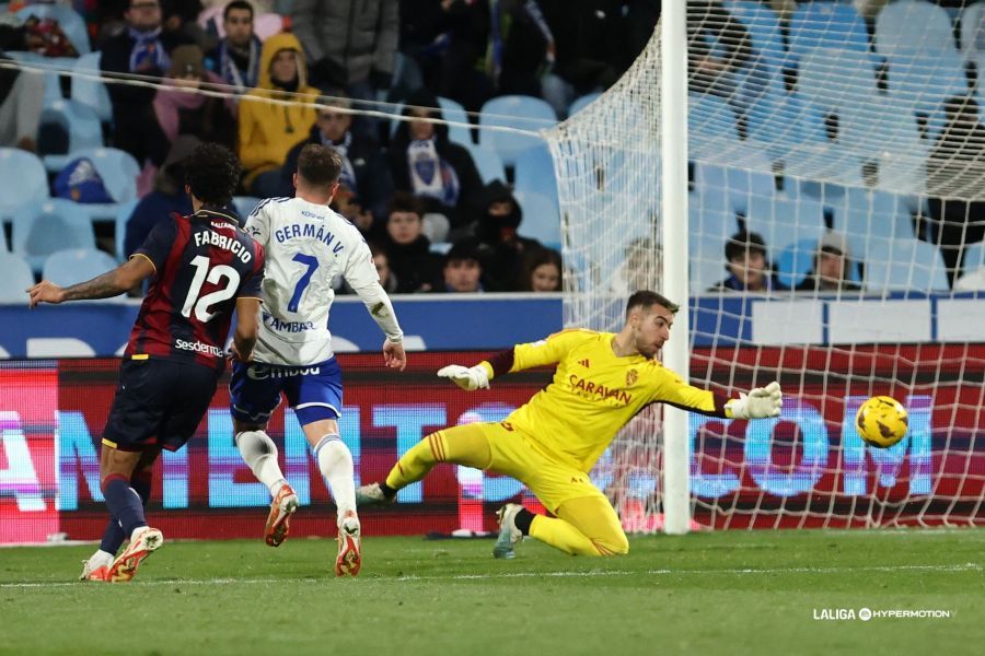  Gol de Fabrício en el Zaragoza - Levante.