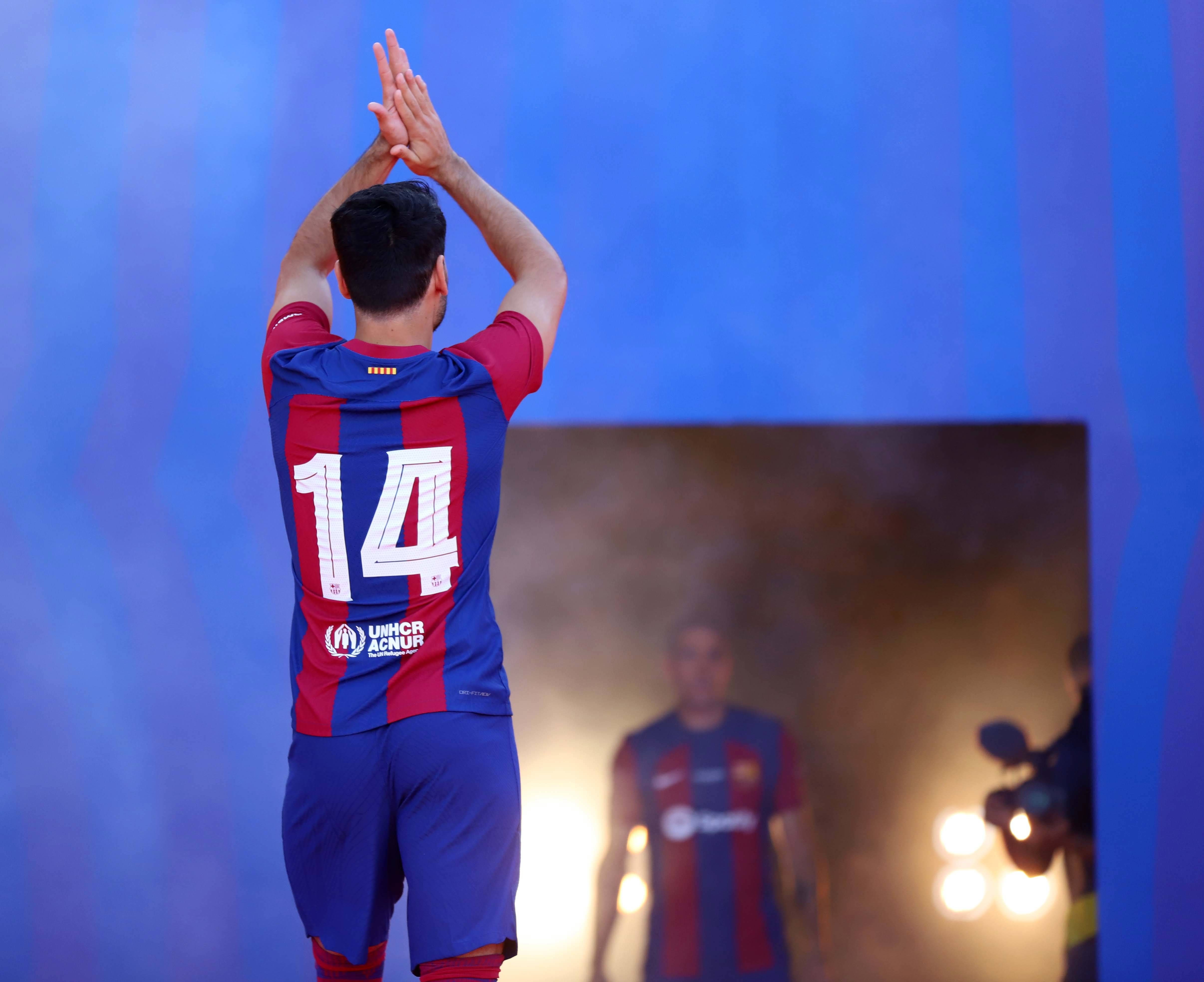  Gündogan en su presentación con el Barcelona.
