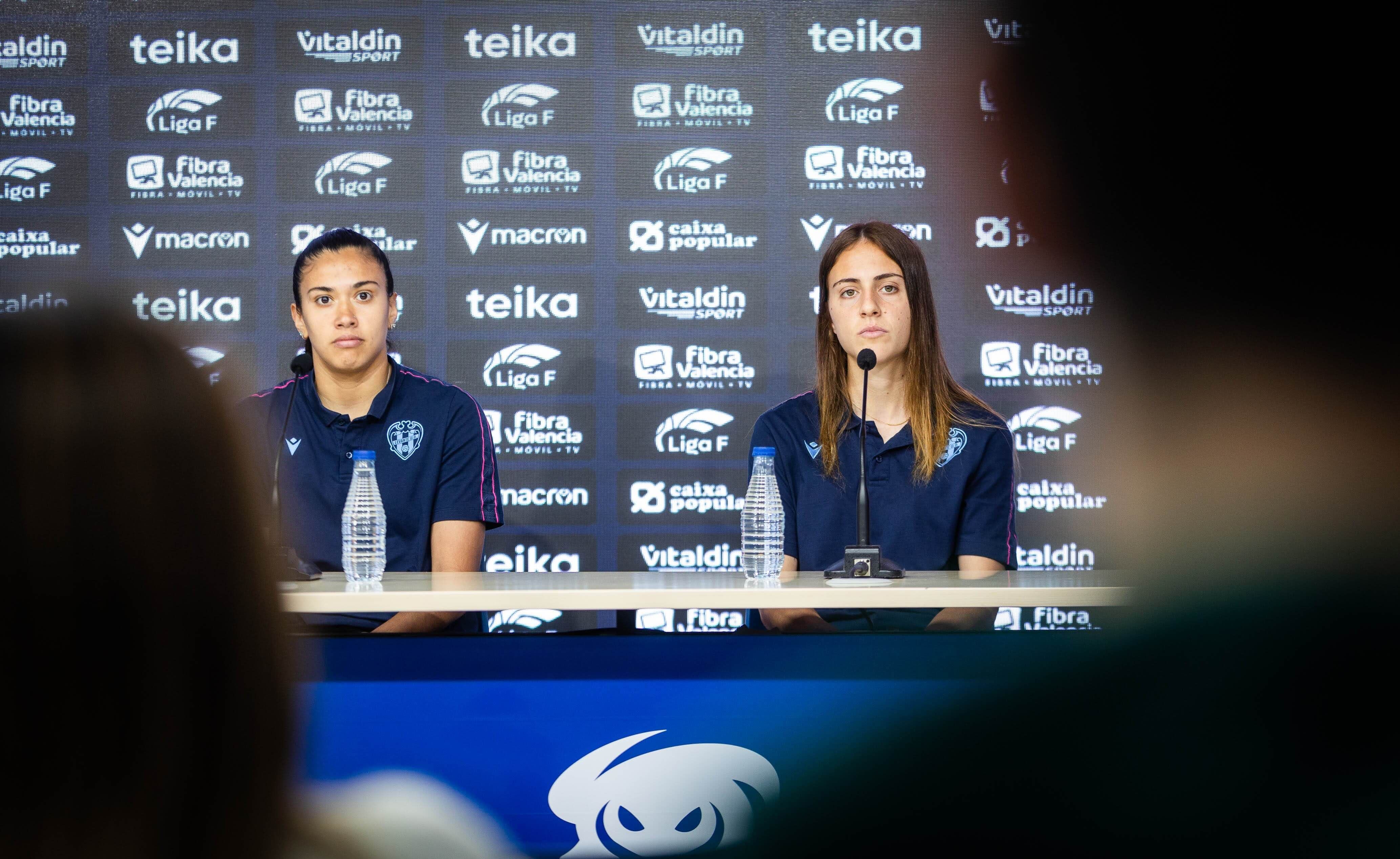 Antonia Silva y Estela Carbonell