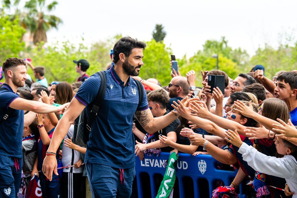  La afición del Levante marca el primer gol