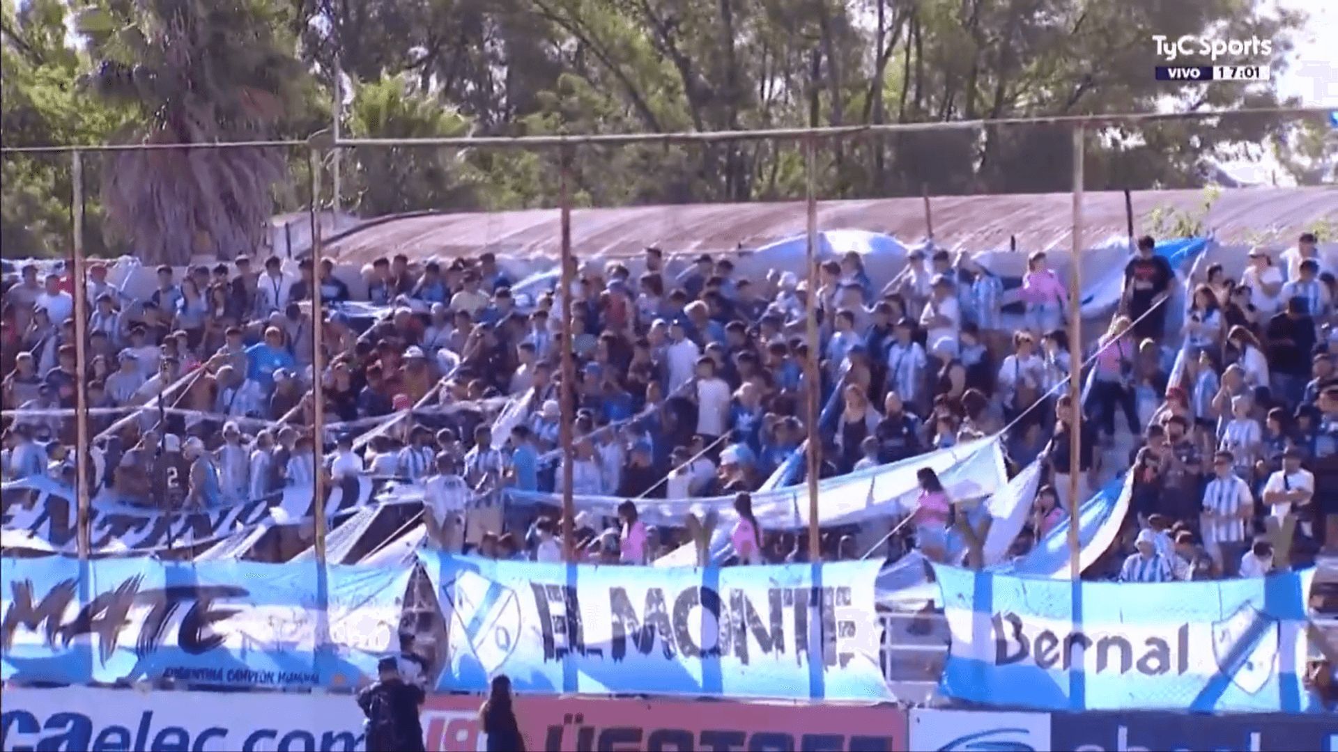 Las gradas de la final de Primera B de Argentina entre Quilmes y Los Andes.