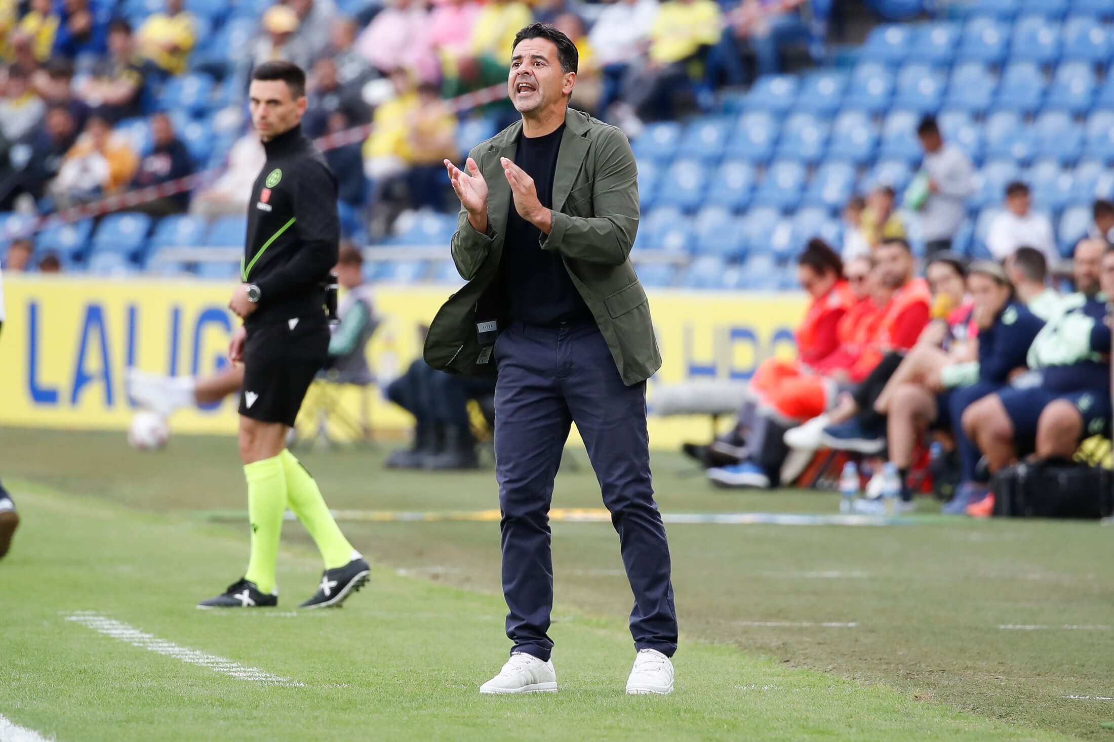 Míchel, durante el partido entre Las Palmas y Girona.