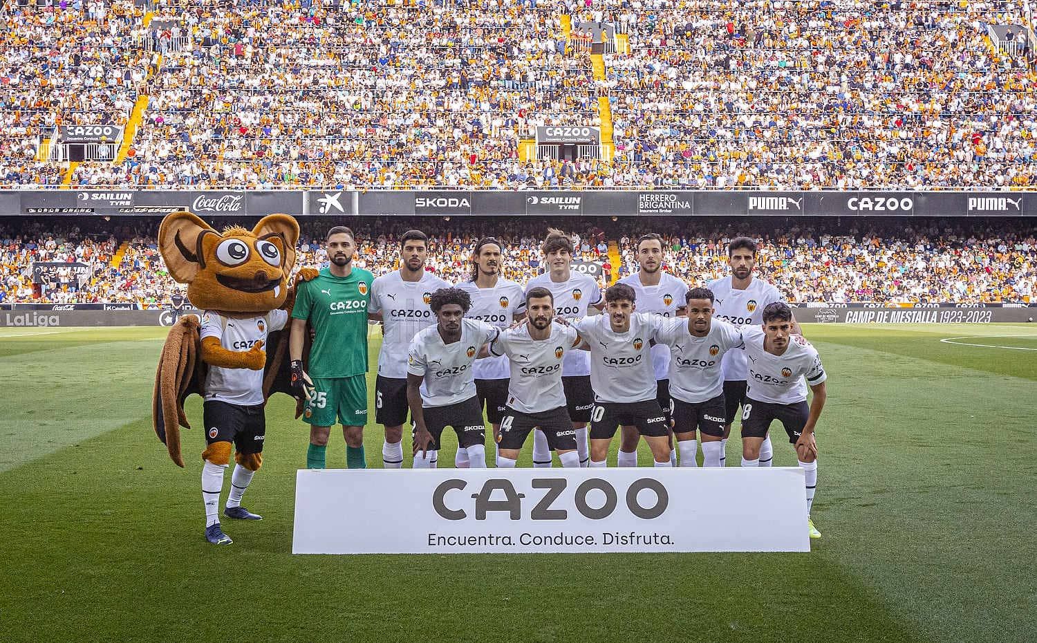 Eray Cömert, en el once titular del Valencia ante el Real Madrid.