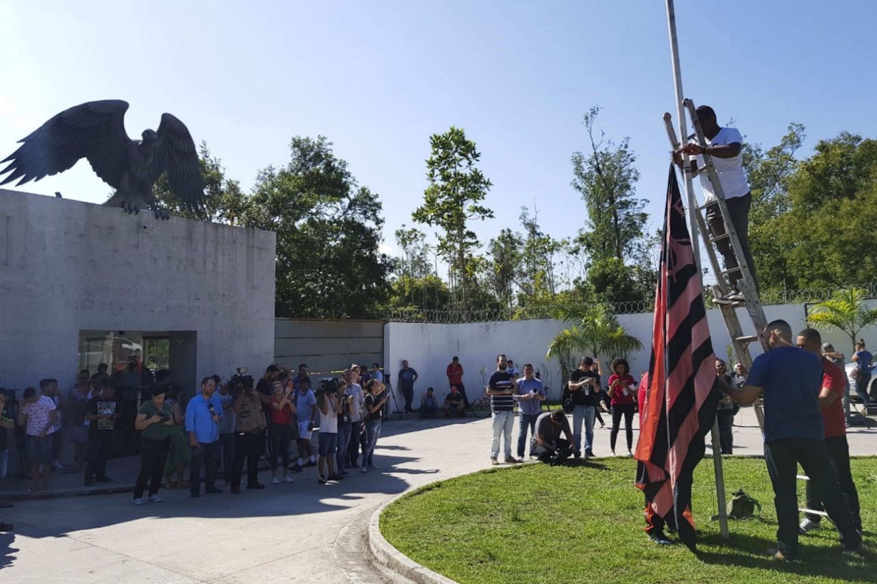  Homenaje en la ciudad deportiva del Flamengo.