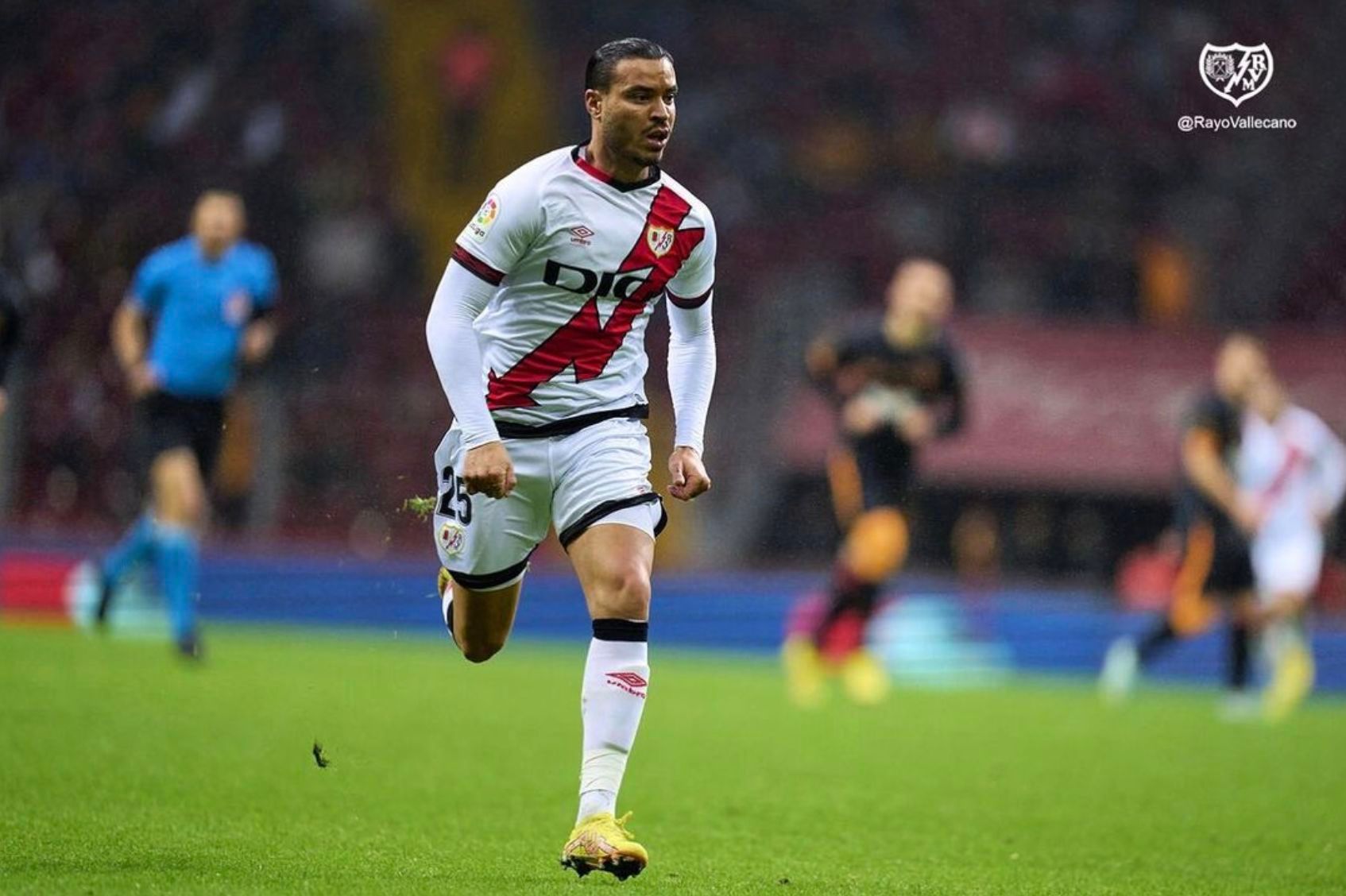  Raúl de Tomás, en un amistoso con el Rayo Vallecano.