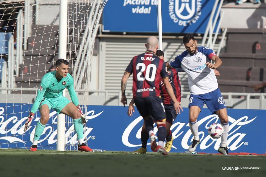  Andrés Fernández, en el Tenerife - Levante.
