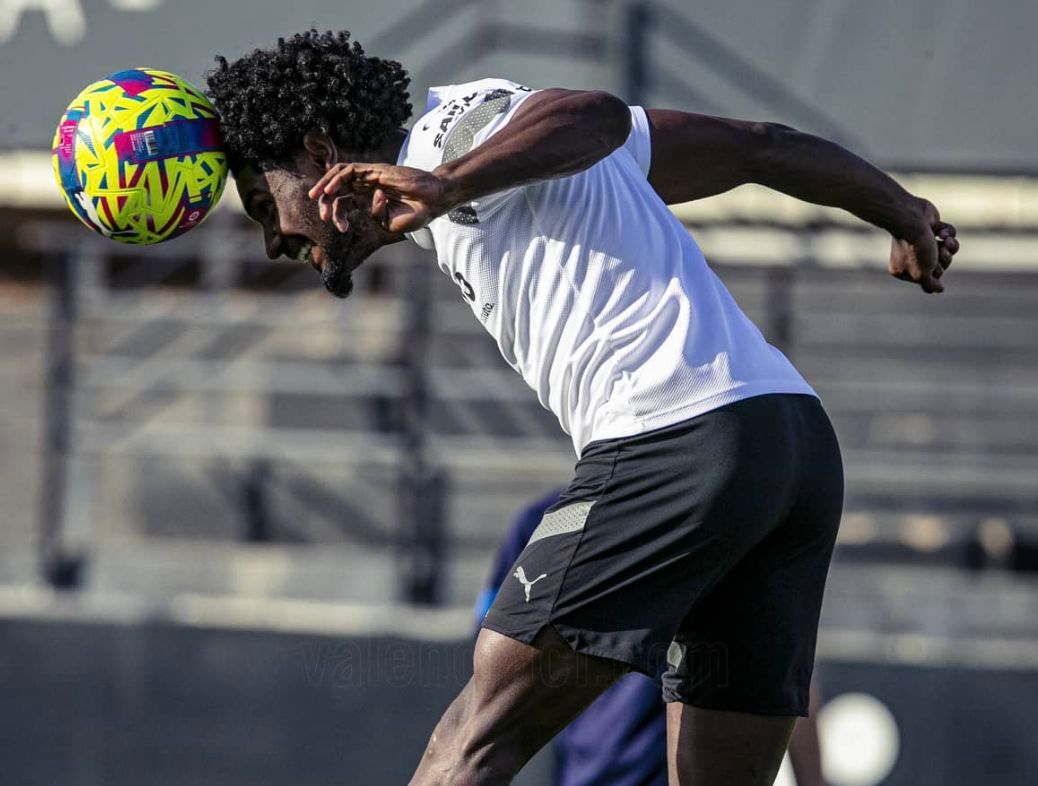  Thierry hizo trabajo al margen con Castillejo