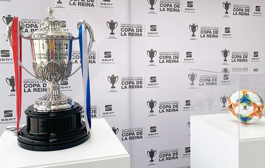 El trofeo de la Copa de la Reina en la previa de la final de la temporada 2018/19.