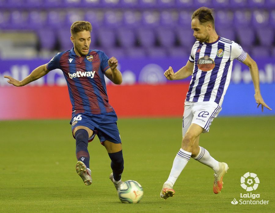  Rochina en el partido contra el Valladolid en Pucela.