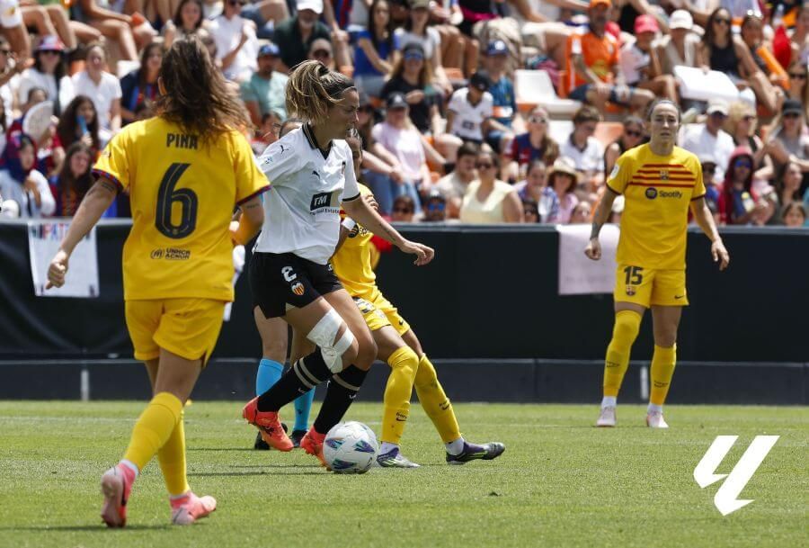 Un lance del VCF Femenino - FC Barcelona