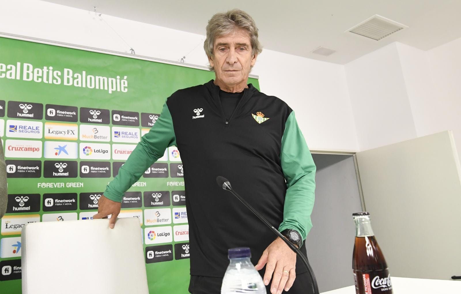  Manuel Pellegrini, en sala de prensa.