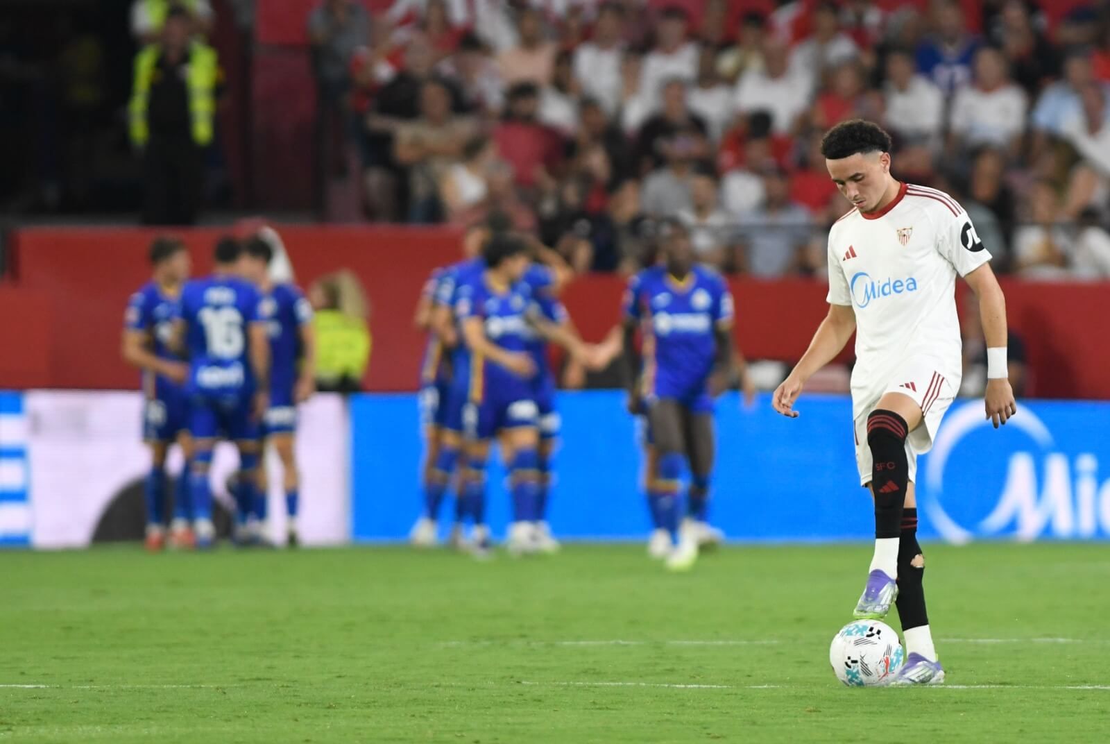  Vargas se lamenta de un gol del Getafe