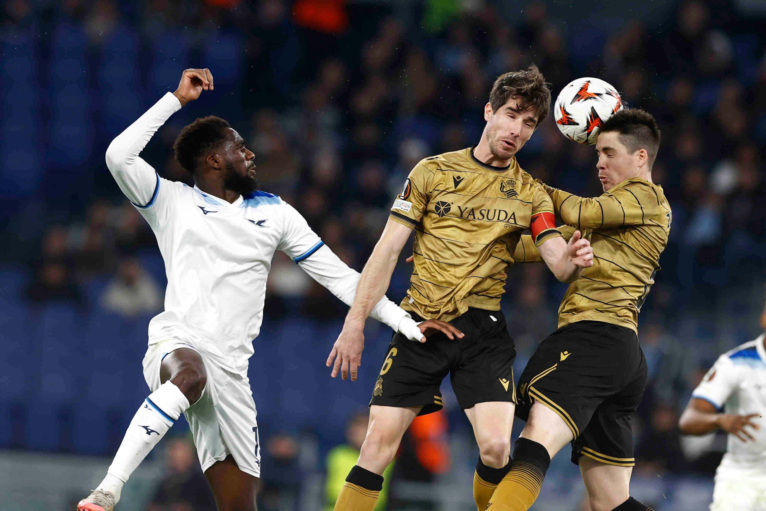  Aritz Elustondo e Igor Zubeldia defienden en el Lazio - Real Sociedad.