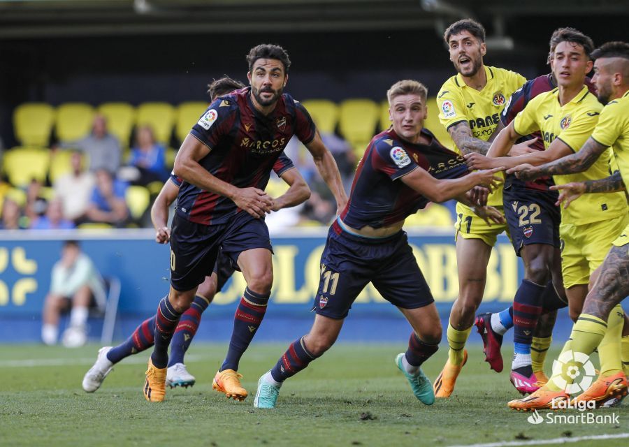  Iborra y Cantero entran al remate en el Villarreal B - Levante.