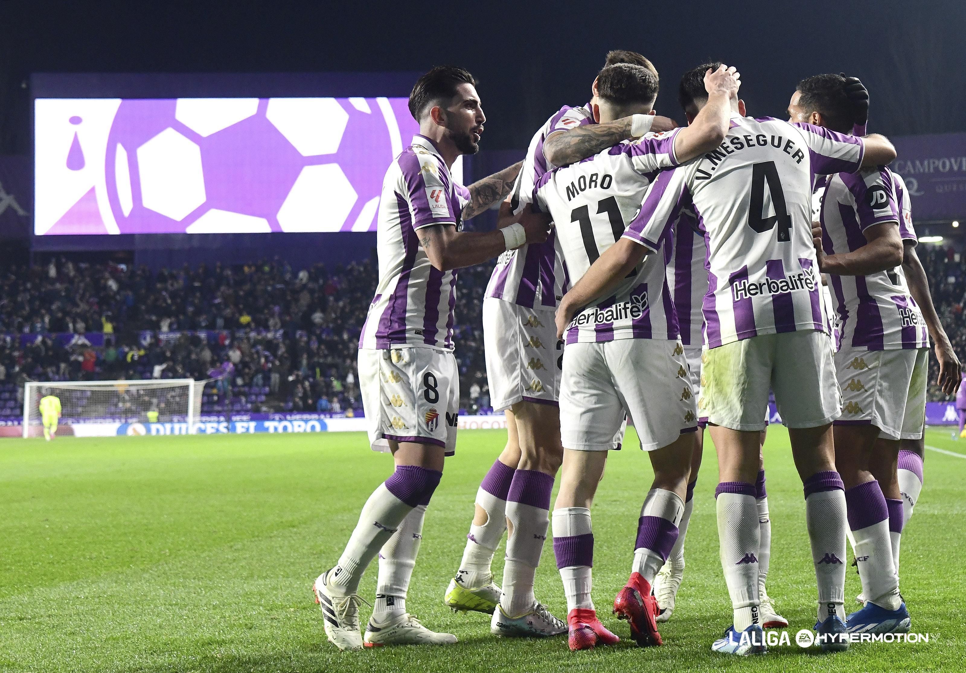  Celebración del gol de Víctor Meseguer en el Real Valladolid - Racing.