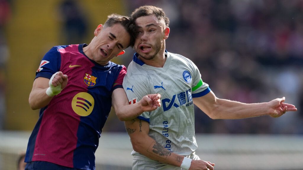 El cabezazo de Gavi y Conechny (EFE)