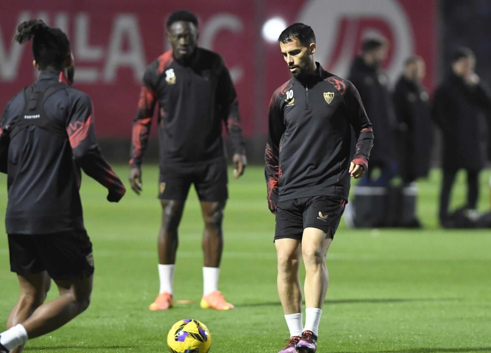  Suso, en el entrenamiento de este martes.