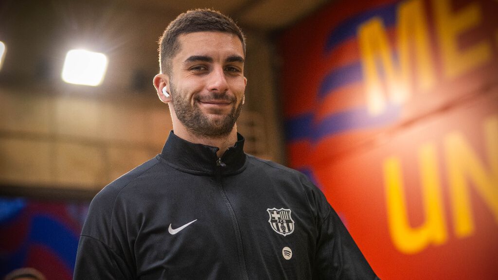 Ferran Torres llega a Montjuic ('X' FCB)