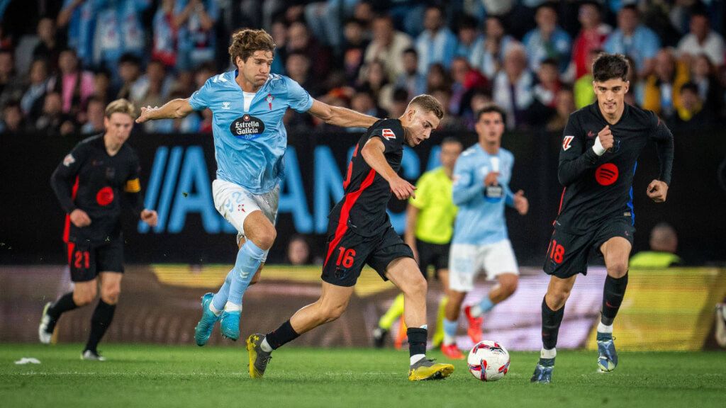  Marcos Alonso contra Fermín en el Celta - Barcelona (Cordon Press)
