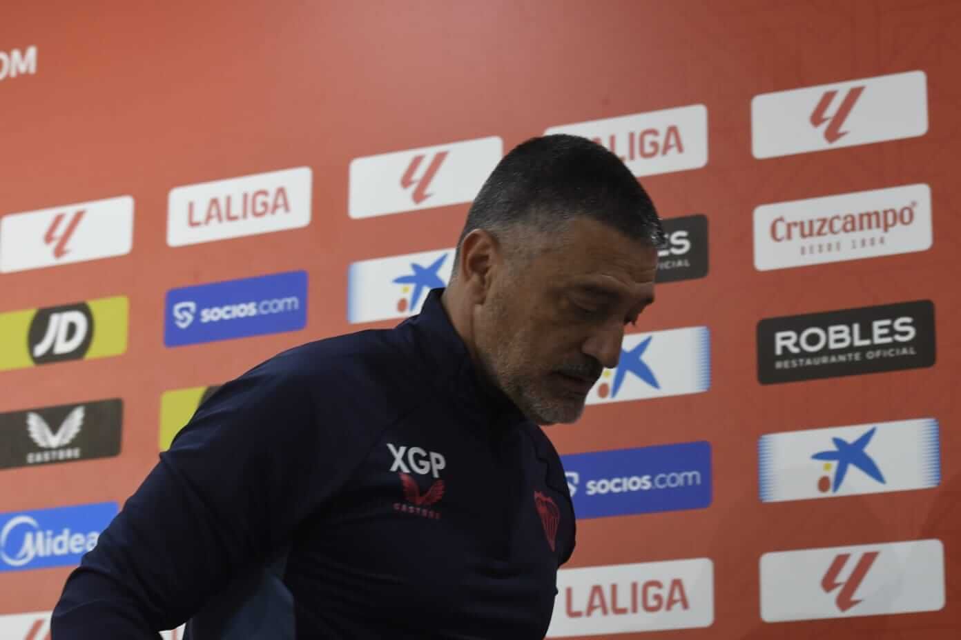  García Pimienta, en la rueda de prensa previa al partido ante el Valencia.