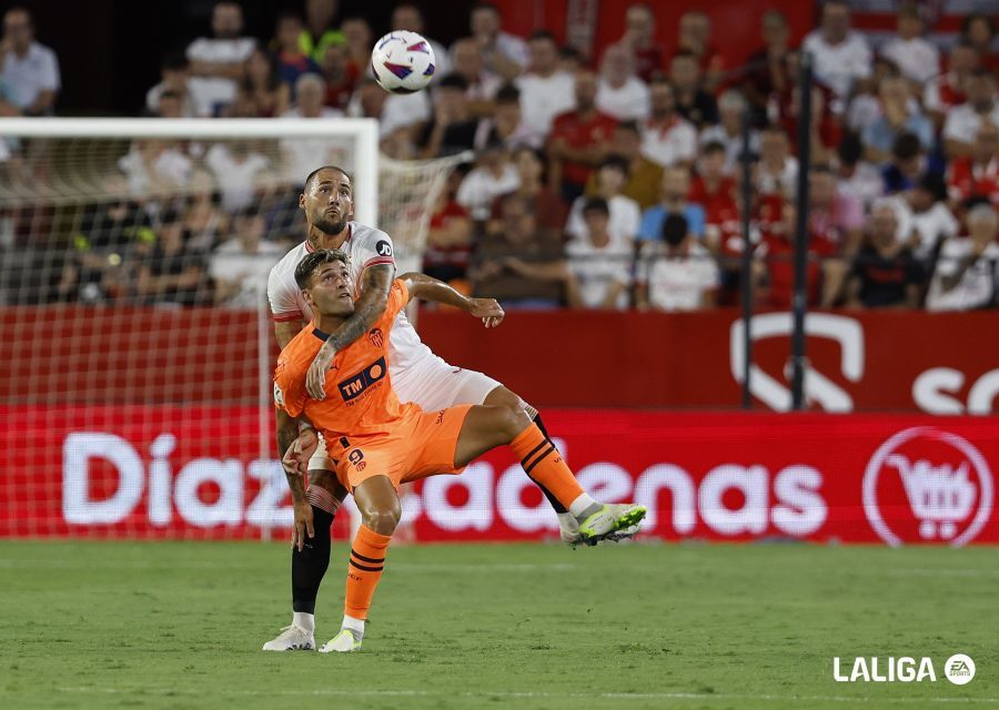  Hugo Duro arte el Sevilla