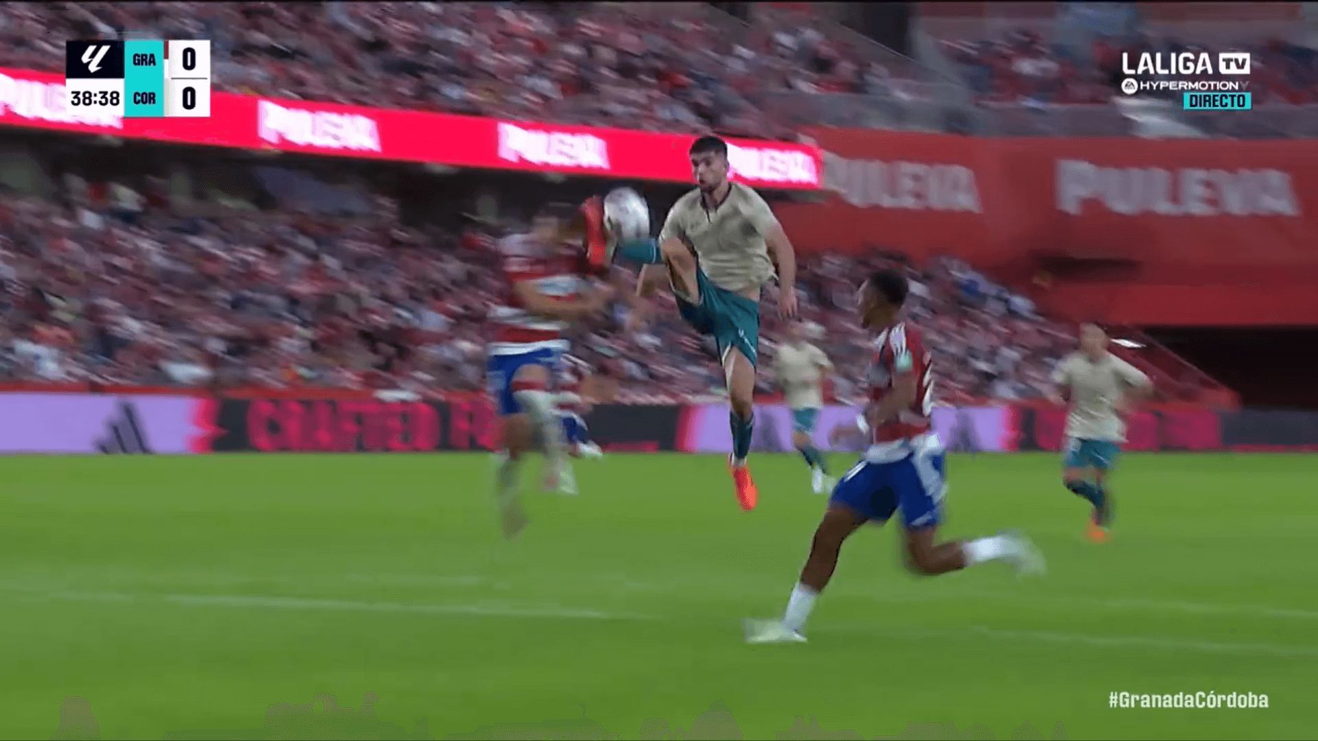  La expulsión de Theo Zidane en el Granada-Córdoba.