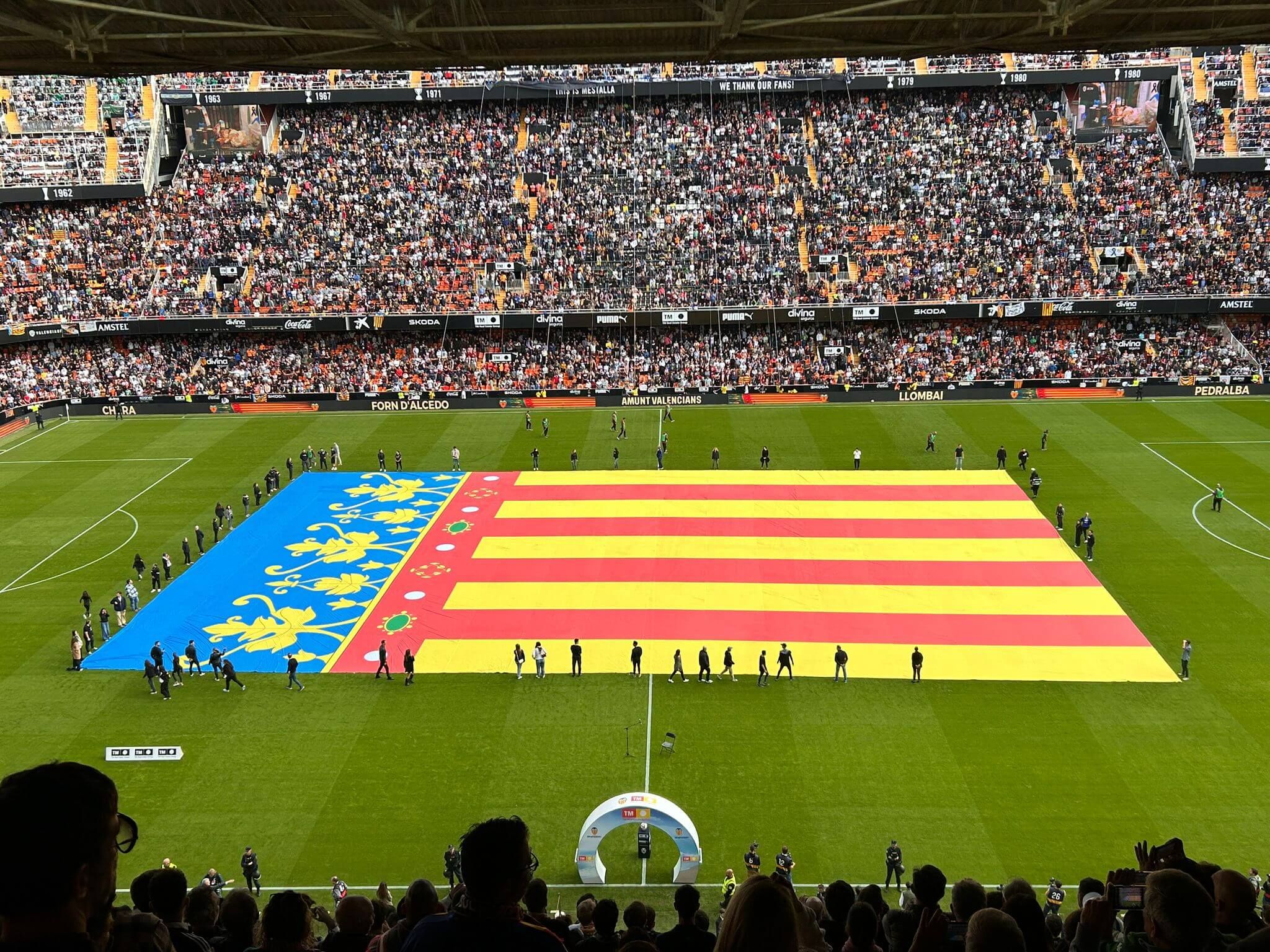   La Senyera cedida por el Real Madrid