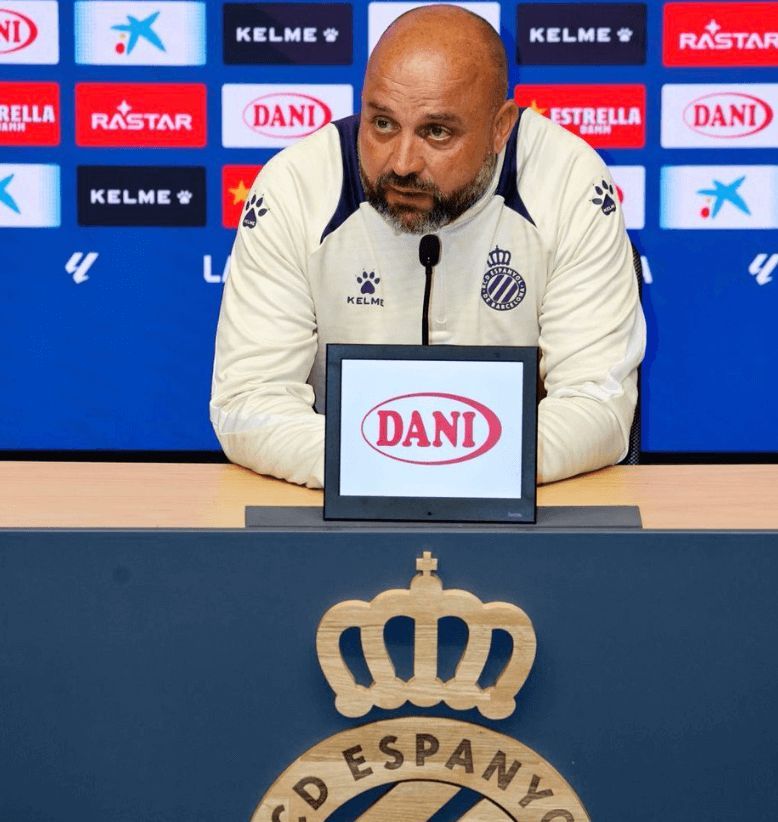 Manolo González en sala de prensa