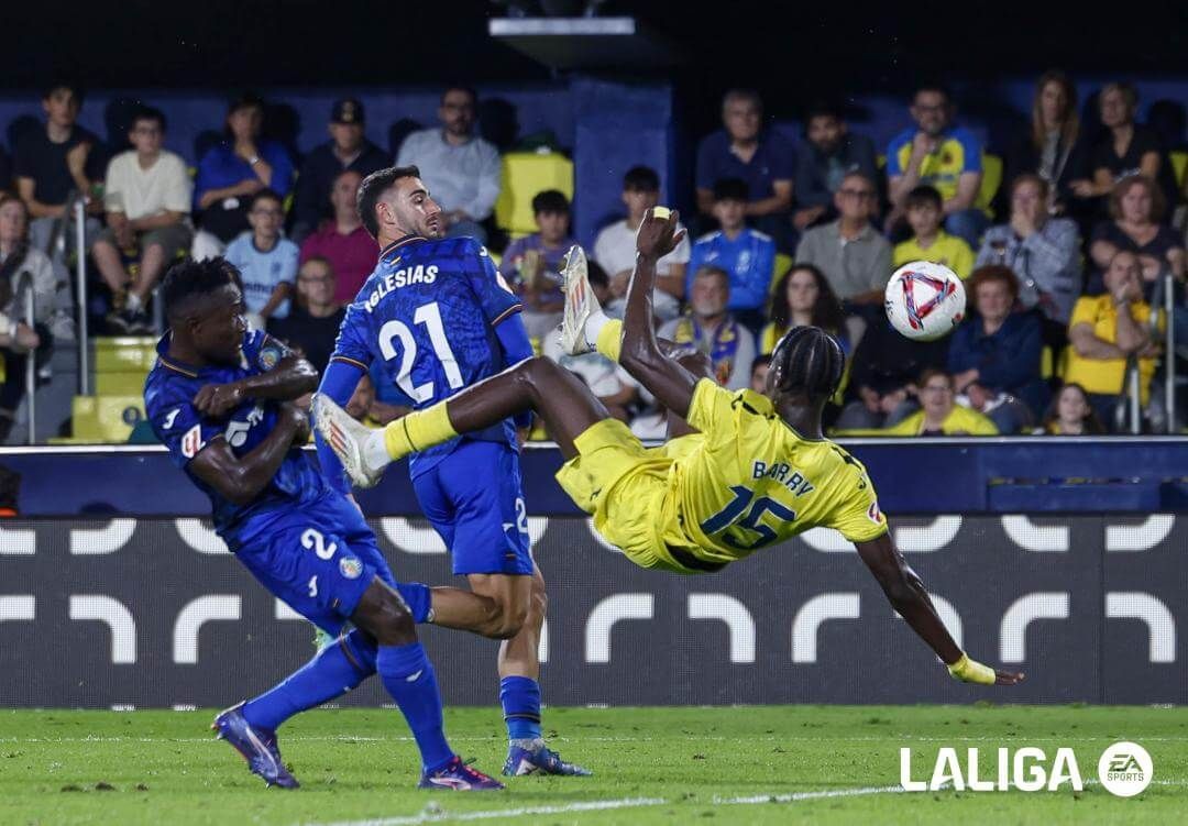  Thierno Barry remata de chilena en el Villarreal-Getafe.