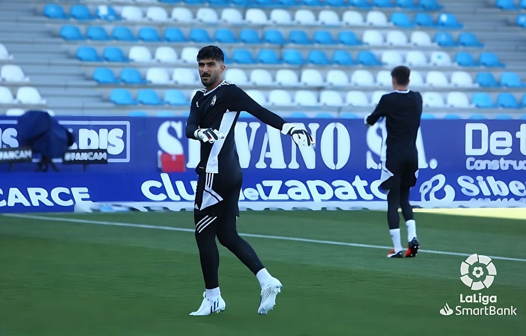 Amir Abedzadeh, portero del Cartagena (Foto: LaLiga).