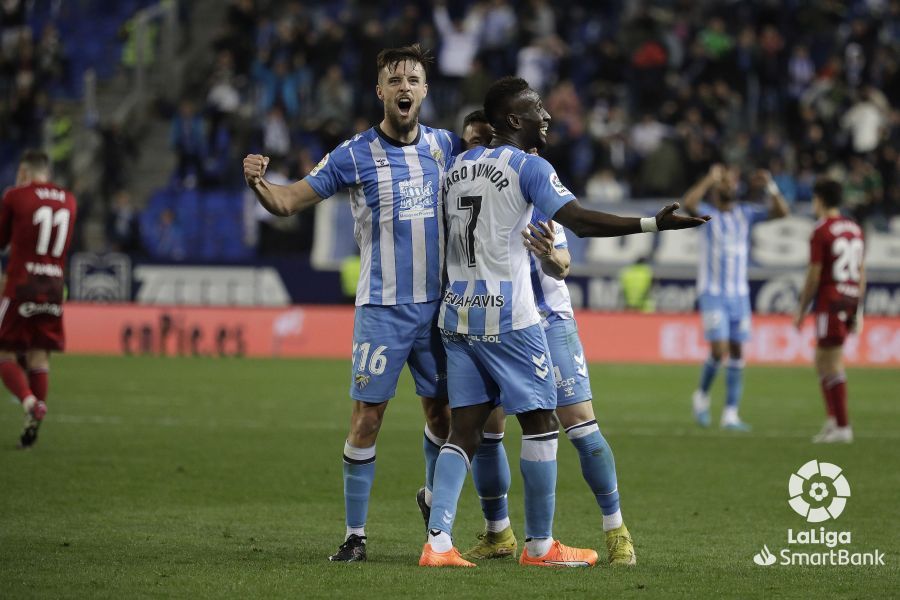  Genaro celebra junto a Lago Junior su gol ante el Zaragoza.