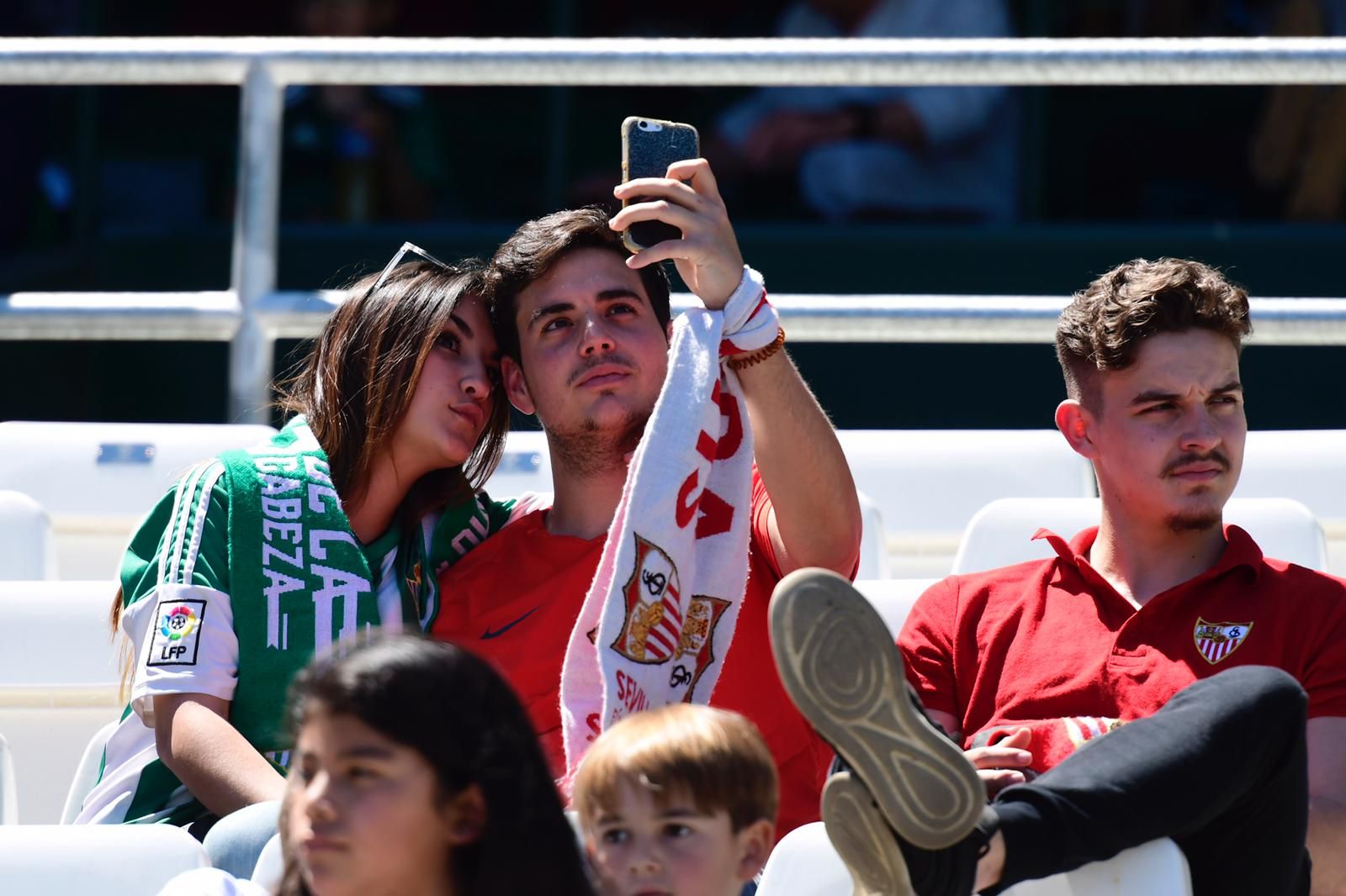 La fiesta del derbi en el Villamarín.