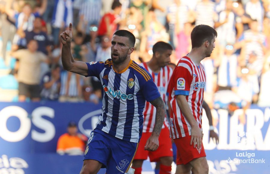 Agus Medina celebra su gol al Sporting (Foto: LaLiga).