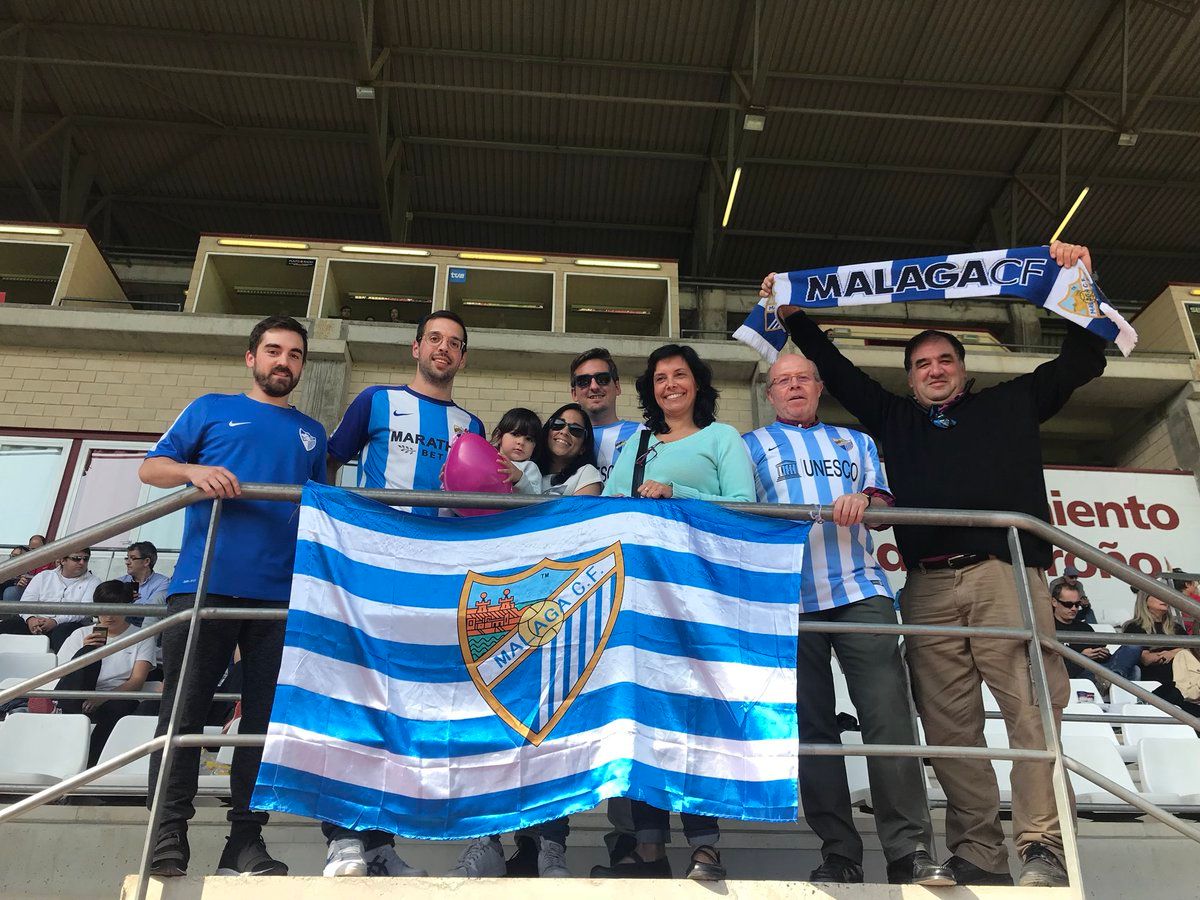 Aficionados del Málaga en Las Gaunas de Logroño.