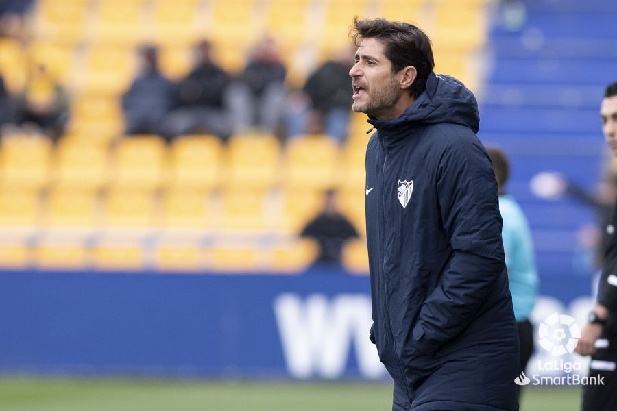  Víctor, dando órdenes en Santo Domingo.