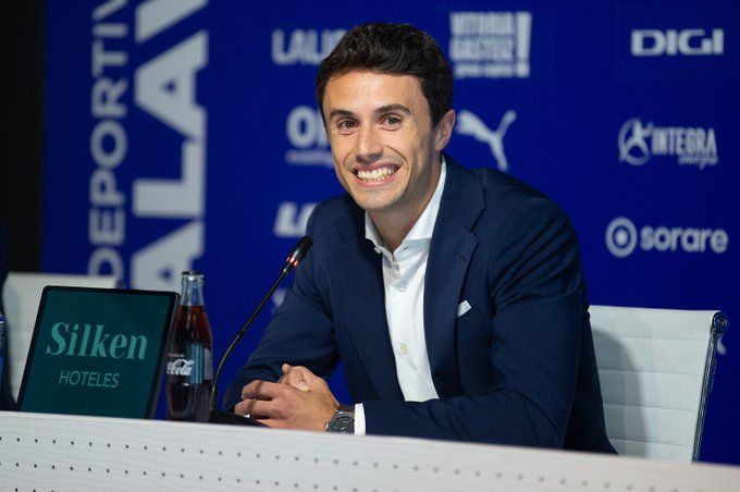  Ander Guevara, en su presentación con el Alavés.