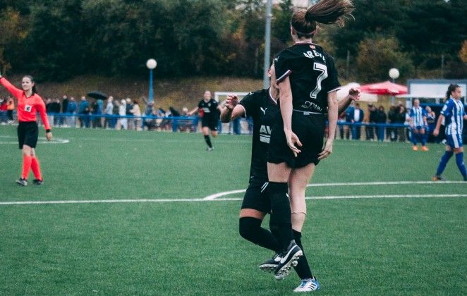 Arene Altonaga celebrando su gol frente al Deportivo Alavés..