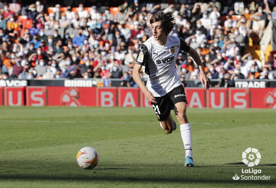 Bryan Gil en el encuentro ante el FC Barcelona.