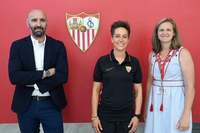  Claire Flaknor, junto a Monchi y Amparo.