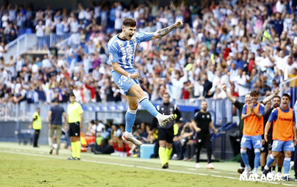 Cristian celebra su gol al Lugo en su debut como titular.