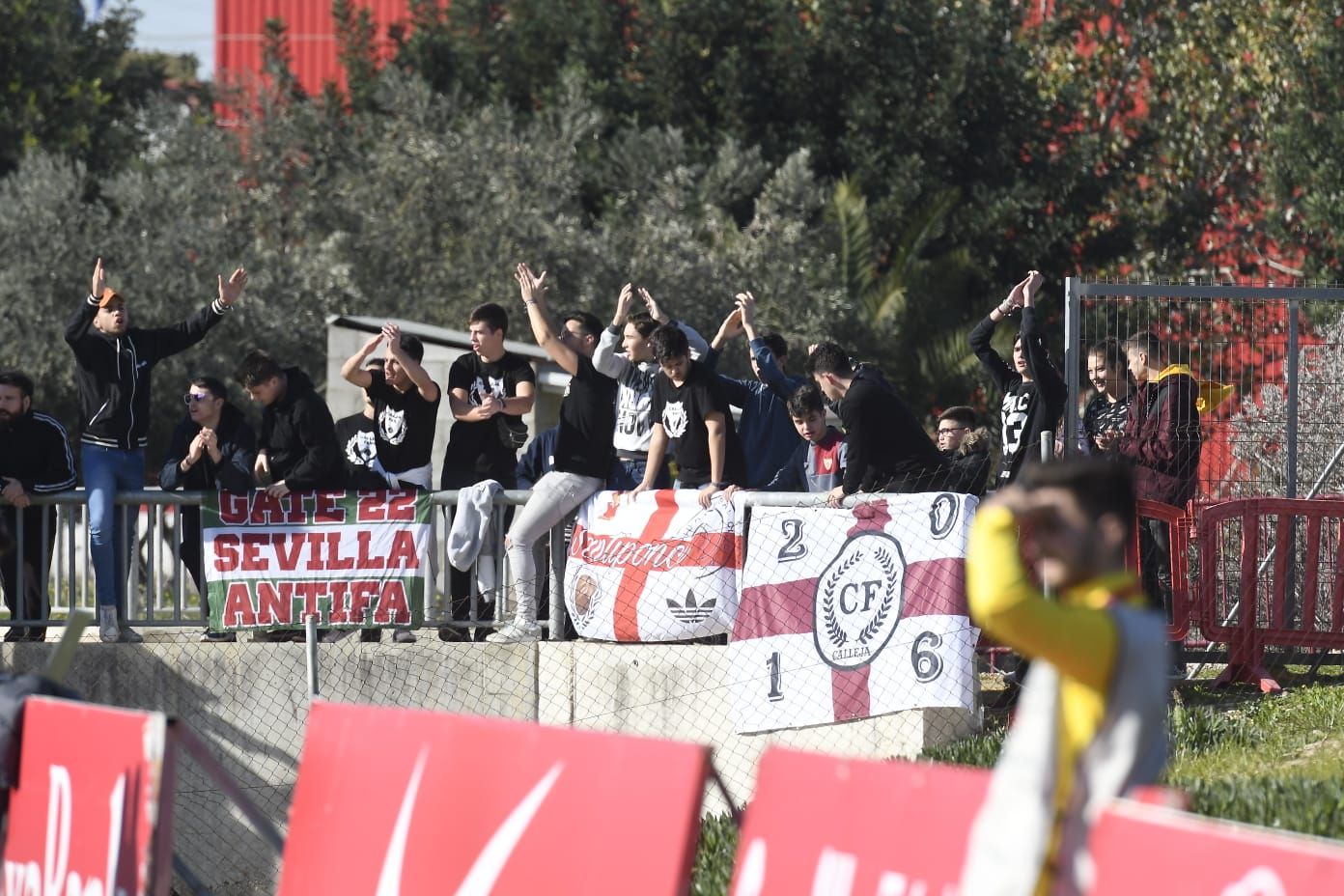 Afición sevillista en el derbi.
