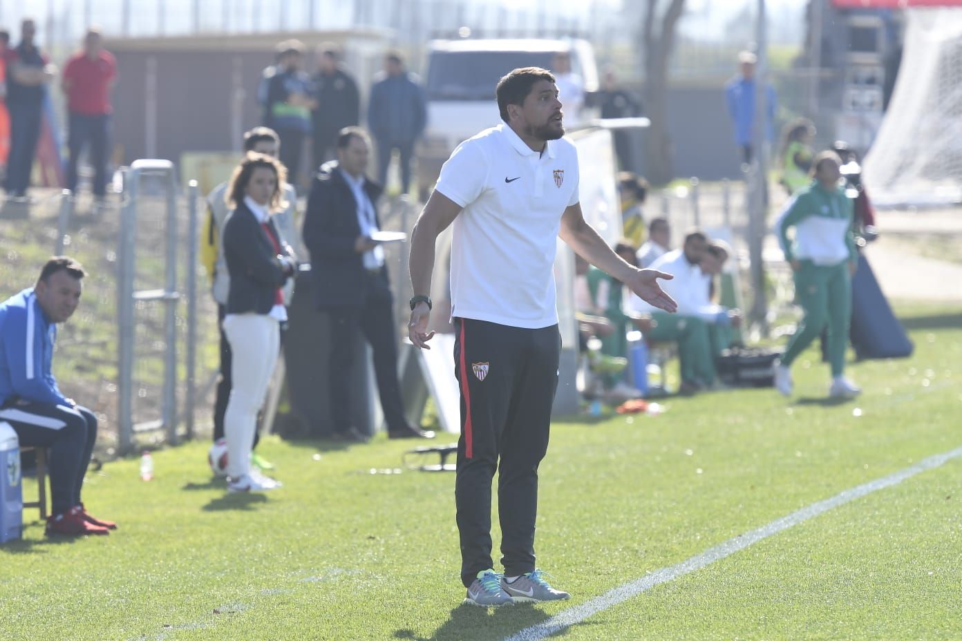  Cristian Toro, en el derbi femenino.