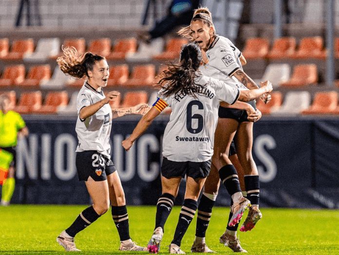 El VCF Femenino golea al Granada y se aleja del descenso