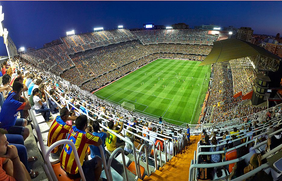  Estadio de Mestalla lleno.